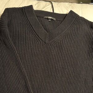 Uniqlo Men’s Black Ribbed V-Neck Sweater - Classic Knit